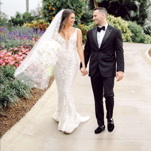 Pallas Couture wedding dress - Picture 2 of 4